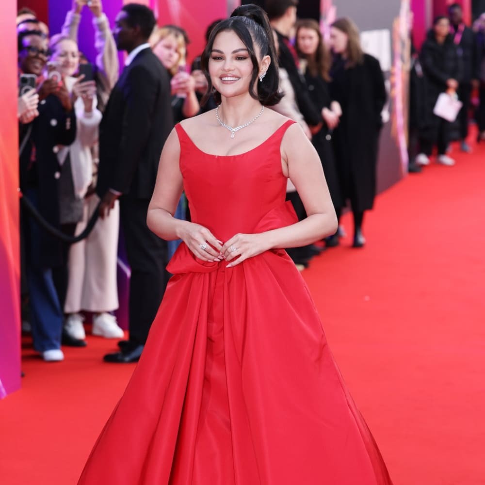 Selena Gomez dazzled in Oscar de la Renta ball gown at the Emilia Perez gala proving once again that she’s the reigning queen of the red carpet Selena Gomez dazzled in Oscar de la Renta ball gown at the Emilia Perez gala proving once again that she’s the reigning queen of the red carpet