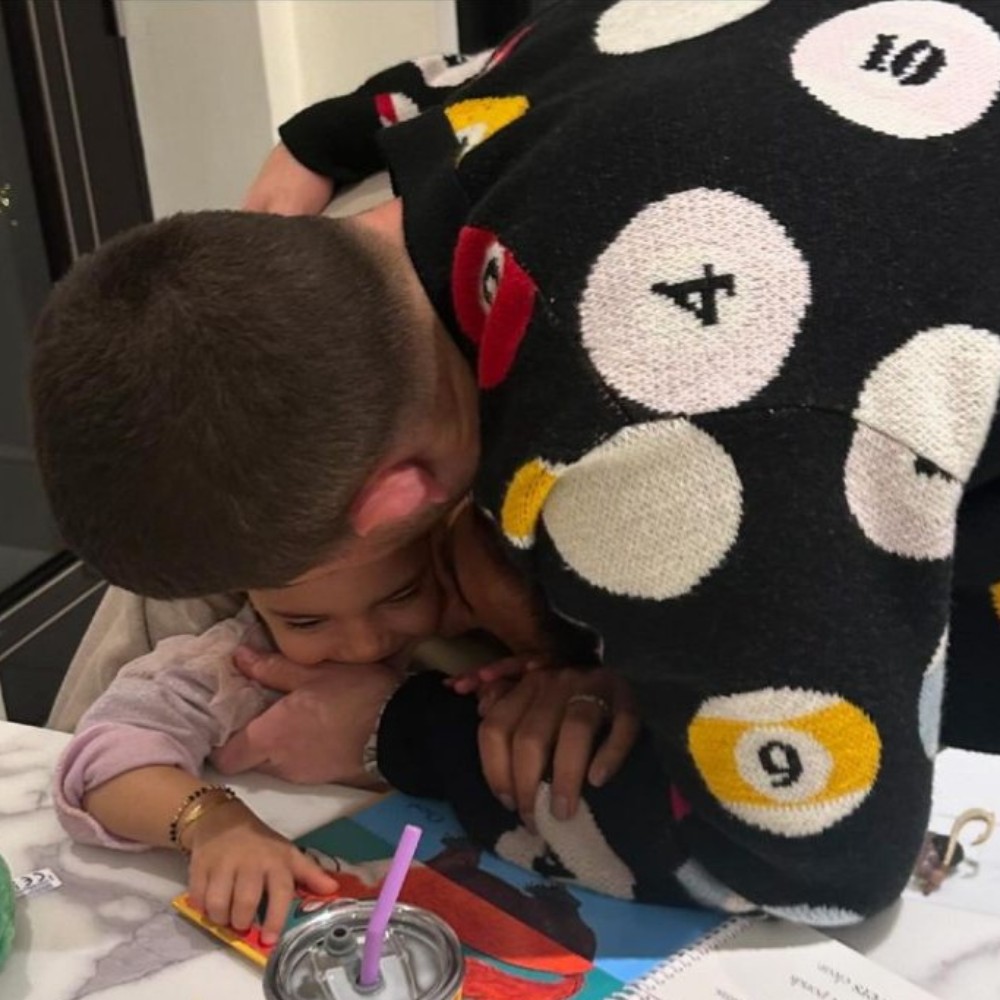 Bollywood Newswrap, November 29: Salman Khan's Sikandar's 1st look poster may be releas... Bollywood Newswrap, November 29: Salman Khan's Sikandar's 1st look poster may be releas...