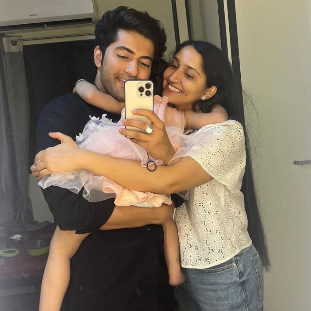 Pandya Store fame Akshay Kharodia and Divya Punetha announce separation after three yea... Pandya Store fame Akshay Kharodia and Divya Punetha announce separation after three yea...