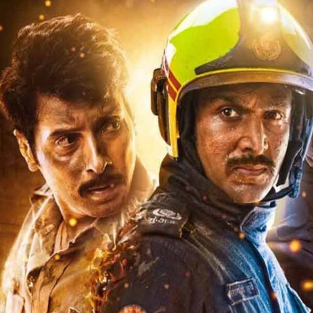 Agni Review: Pratik Gandhi and Divyenndu's movie celebrates and valorizes the unsung fi... Agni Review: Pratik Gandhi and Divyenndu's movie celebrates and valorizes the unsung fi...