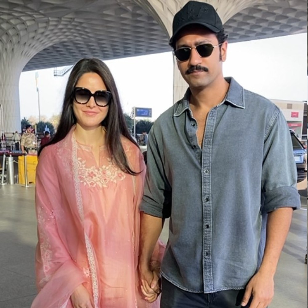 Katrina Kaif and Vicky Kaushal holding hands at airport is weekend moment no one knew w... Katrina Kaif and Vicky Kaushal holding hands at airport is weekend moment no one knew w...