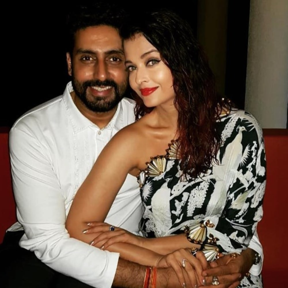 Amid Aishwarya Rai-Abhishek Bachchan's divorce rumors, Amitabh Bachchan takes dig at 'i... Amid Aishwarya Rai-Abhishek Bachchan's divorce rumors, Amitabh Bachchan takes dig at 'i...