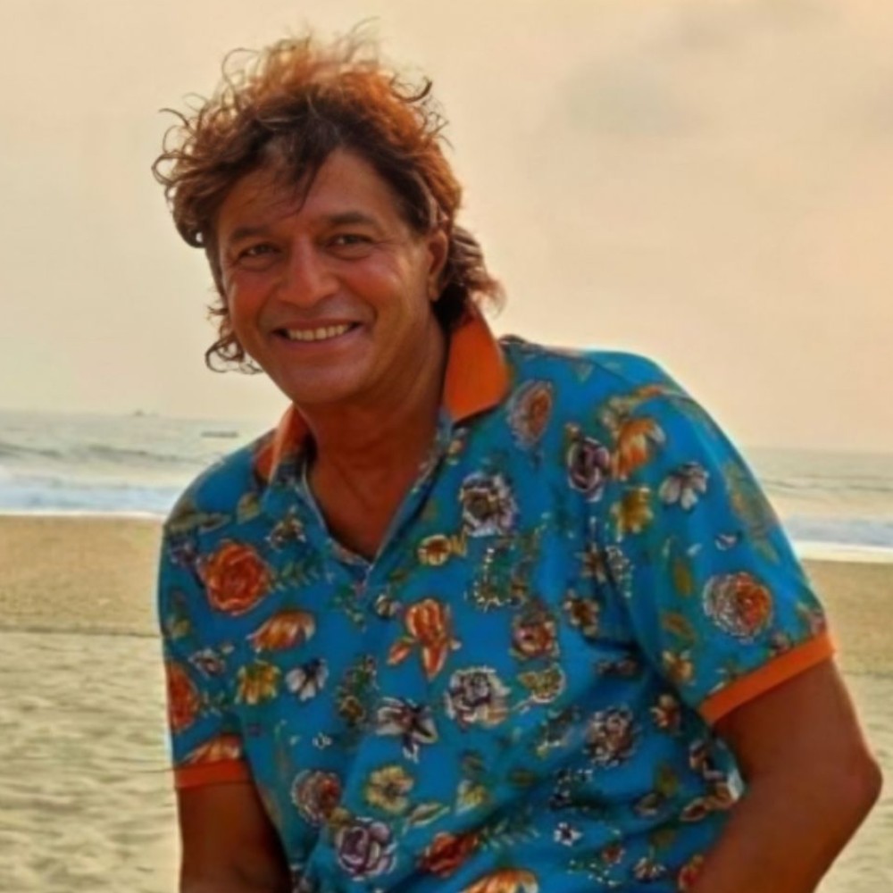 Chunky Panday reveals he got 10 films in a night due to Shakti Kapoor; Admits getting p... Chunky Panday reveals he got 10 films in a night due to Shakti Kapoor; Admits getting p...