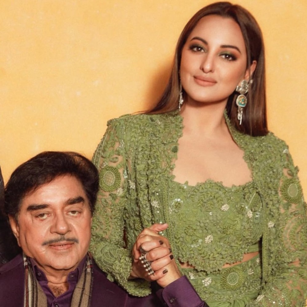 Sonakshi Sinha shares heartwarming birthday wish for Shatrughan Sinha; don't miss actre... Sonakshi Sinha shares heartwarming birthday wish for Shatrughan Sinha; don't miss actre...