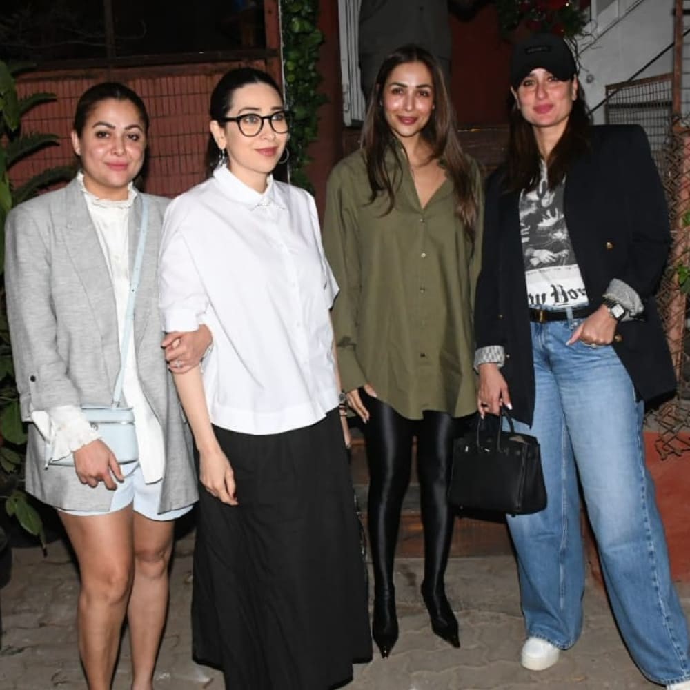 Kareena Kapoor with her real-life Veeres Karisma Kapoor, Malaika Arora, and Amrita Aror...