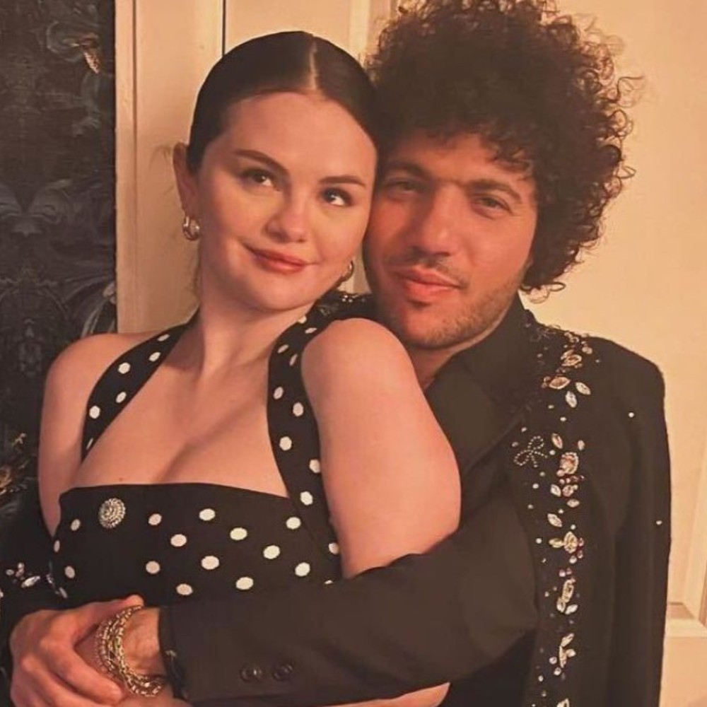 Selena Gomez Shares Stunning New Look at Her Engagement Ring From Benny Blanco; Check I... Selena Gomez Shares Stunning New Look at Her Engagement Ring From Benny Blanco; Check I...