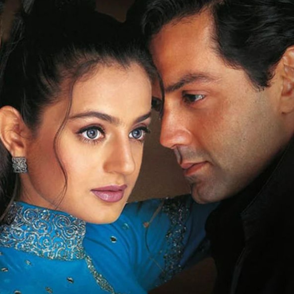 When Ameesha Patel revealed crowd was enraged after seeing Bobby Deol hug her during Hu... When Ameesha Patel revealed crowd was enraged after seeing Bobby Deol hug her during Hu...