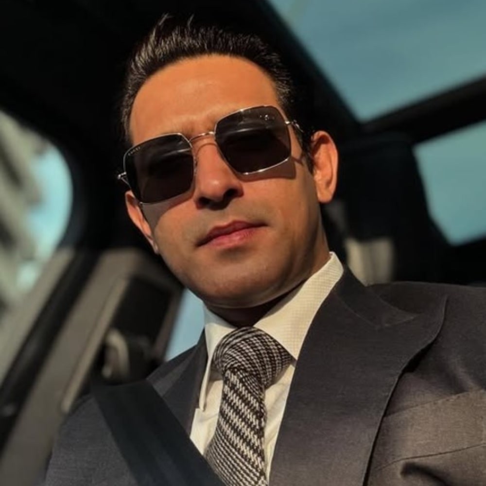 Vikrant Massey avoids replying when asked about his announcement of taking break from a... Vikrant Massey avoids replying when asked about his announcement of taking break from a...