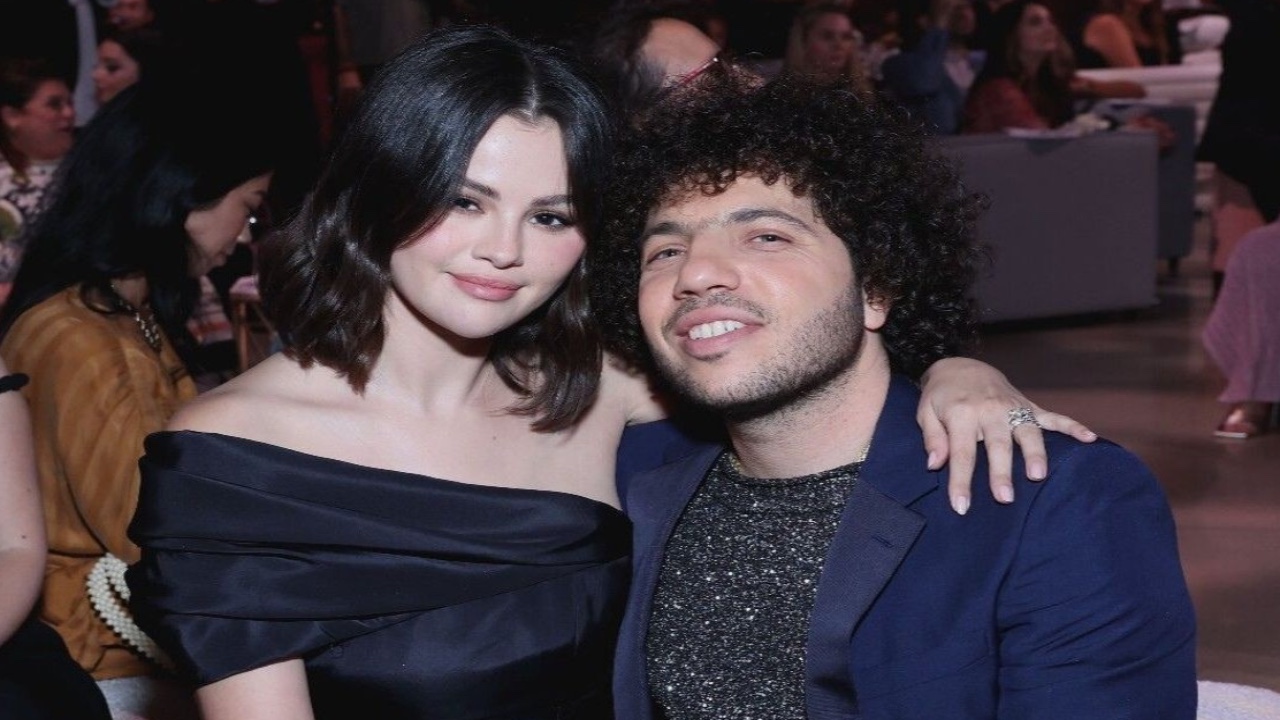 Selena Gomez and Benny Blanco (via Getty Images)
