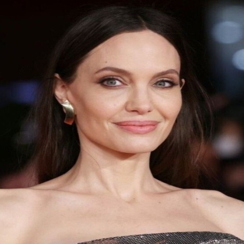 Why Did Angelina Jolie Ditch Her Shoes During Her First Talk Show Appearance in a Decad... Why Did Angelina Jolie Ditch Her Shoes During Her First Talk Show Appearance in a Decad...