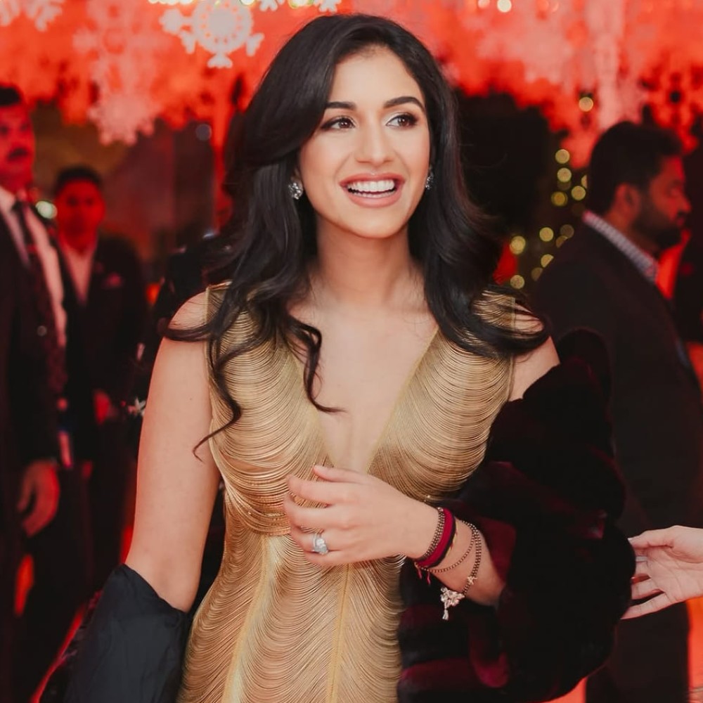 Radhika Merchant mixes tradition with modernity by uniquely styling her mangalsutra wit...