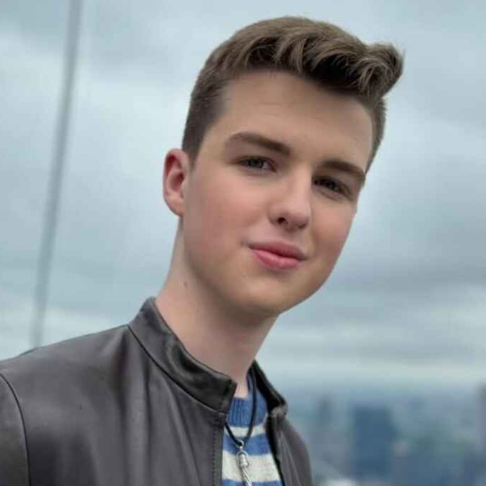 Iain Armitage Reunites With THIS Young Sheldon Co-Star In New Social Media Post; Fans R... Iain Armitage Reunites With THIS Young Sheldon Co-Star In New Social Media Post; Fans R...
