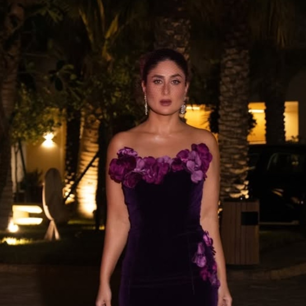 Kareena Kapoor exudes glam in violet dress as she attends Red Sea Film Festival's openi... Kareena Kapoor exudes glam in violet dress as she attends Red Sea Film Festival's openi...