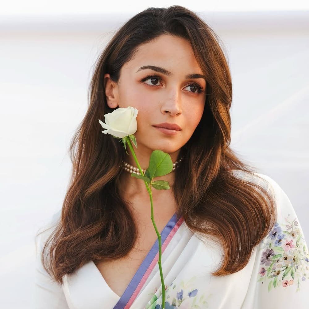 Alia Bhatt in white Sabyasachi saree exudes effortless charm, proving she's the queen o... Alia Bhatt in white Sabyasachi saree exudes effortless charm, proving she's the queen o...