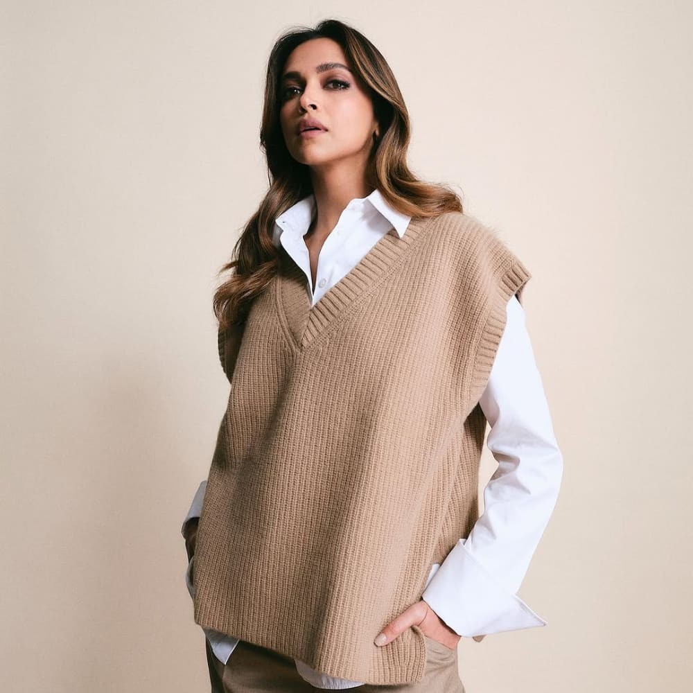 Throwback to Deepika Padukone’s mocha mousse look—a perfect lesson on how to ace rich ...  Throwback to Deepika Padukone’s mocha mousse look—a perfect lesson on how to ace rich ...