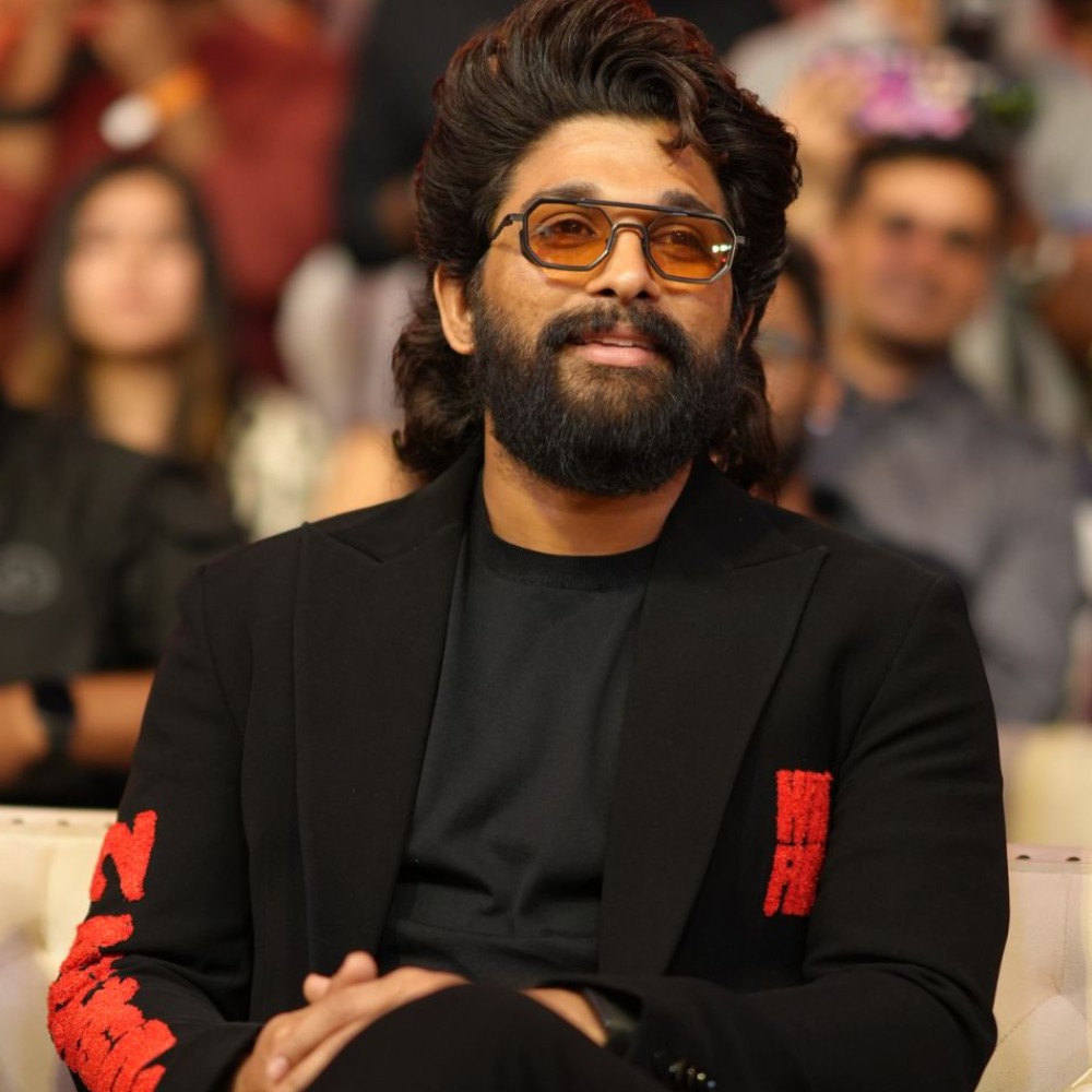 Pushpa 2: Allu Arjun moves Telangana HC over cancelling FIR lodged against him for San...  Pushpa 2: Allu Arjun moves Telangana HC over cancelling FIR lodged against him for San...