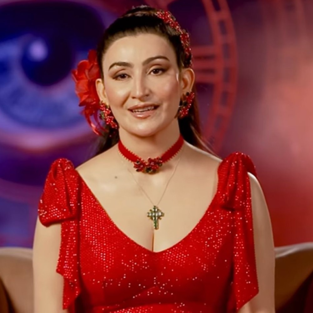Bigg Boss 18 PROMO: Shalini Passi makes stylish entry into house; Vivian Dsena, Karan V... Bigg Boss 18 PROMO: Shalini Passi makes stylish entry into house; Vivian Dsena, Karan V...