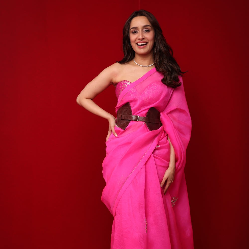 Shraddha Kapoor in pink saree look with belt at Red Sea Film Festival is just enough to... Shraddha Kapoor in pink saree look with belt at Red Sea Film Festival is just enough to...