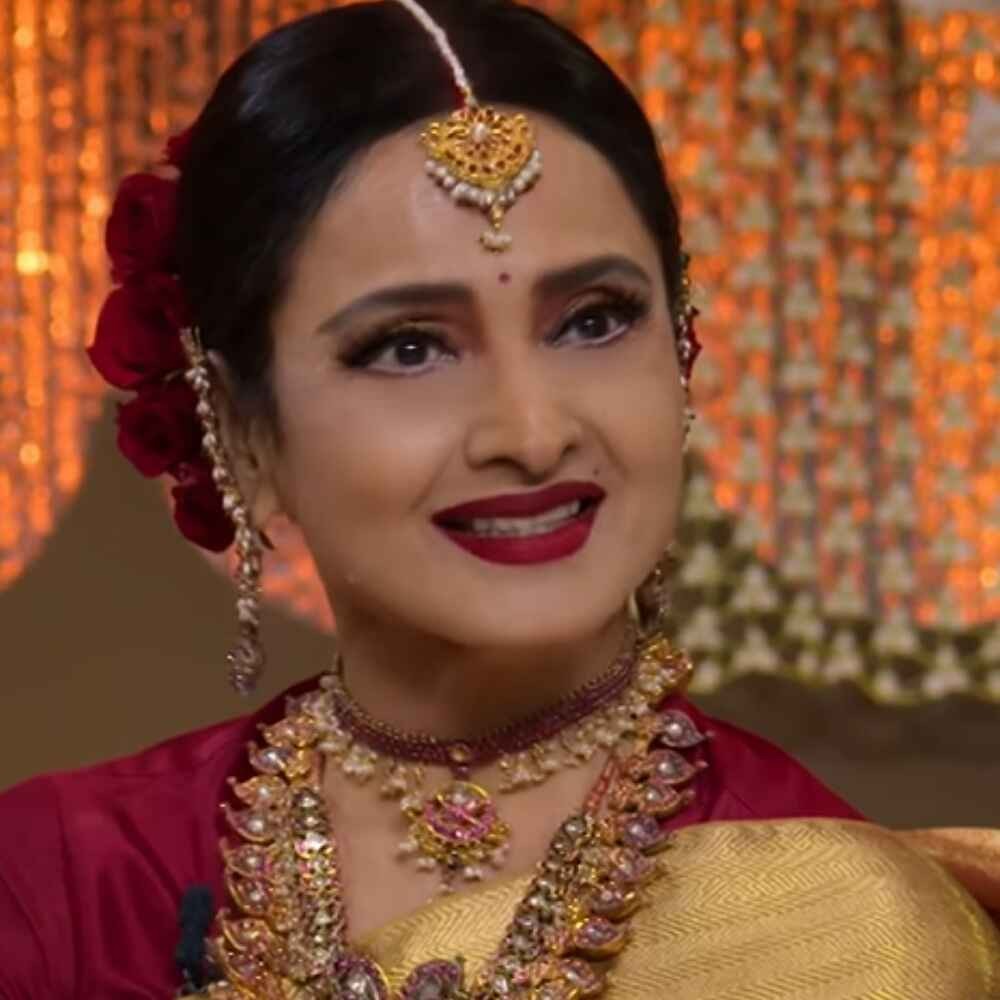 The Great Indian Kapil Show: Rekha reveals whom she loves most; advises, 'Sahi aadmi ho... The Great Indian Kapil Show: Rekha reveals whom she loves most; advises, 'Sahi aadmi ho...