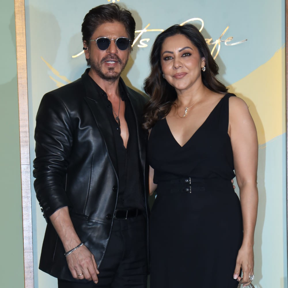 Shah Rukh Khan's all black look is pure fire but it's that ear cuff bringing the spark ...