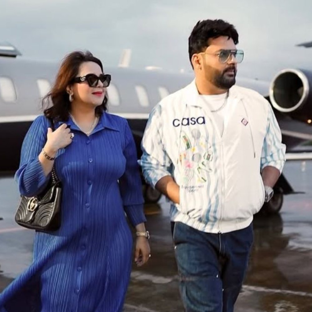 Kapil Sharma shares adorable dance VIDEO with wife Ginni Chatrath on wedding anniversar... Kapil Sharma shares adorable dance VIDEO with wife Ginni Chatrath on wedding anniversar...
