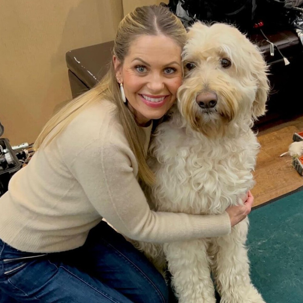 Why Did Candace Cameron Have To Fight 'Hard' To Wear 'Very Stylish' Outfits In THIS Ful... Why Did Candace Cameron Have To Fight 'Hard' To Wear 'Very Stylish' Outfits In THIS Ful...