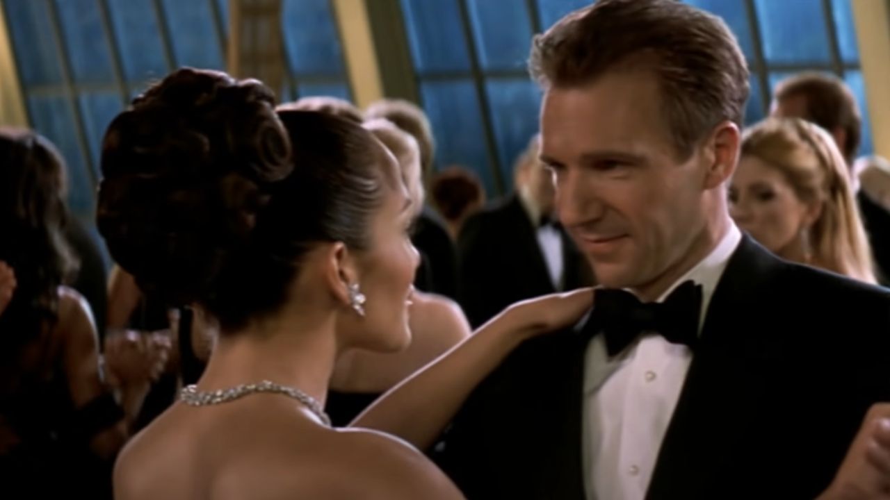 Jennifer Lopez and Ralph Fiennes (via YouTube)