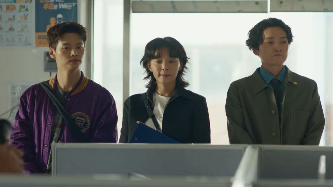 Jung Kyung Ho, Seol In Ah and Cha Hak Yeon still from Labor Attorney Noh Moo Jin Jung Kyung Ho, Seol In Ah and Cha Hak Yeon still from Labor Attorney Noh Moo Jin