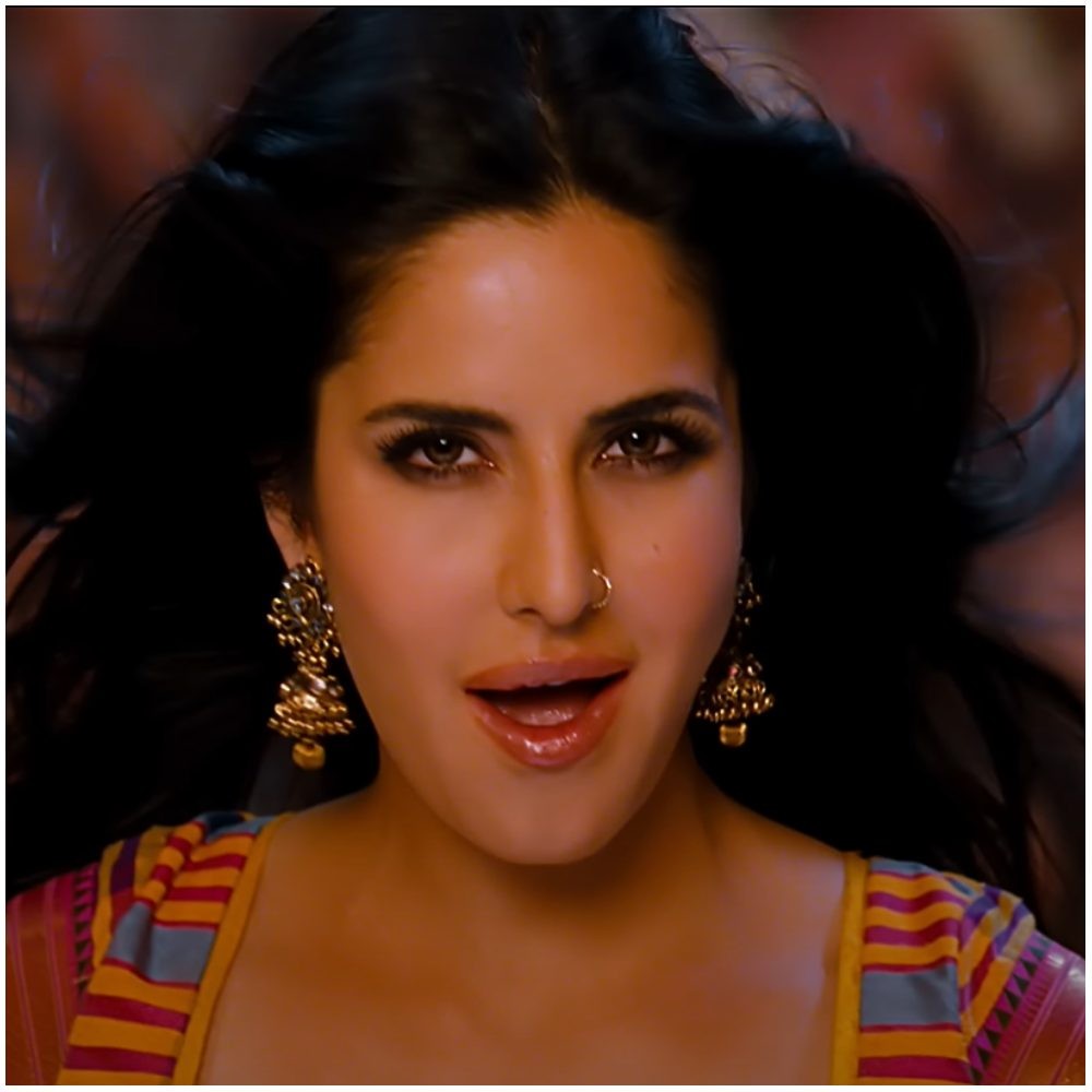 Katrina Kaif's Chikni Chameli singer Shreya Ghoshal admits being 'embarrassed' by super hit dance number; 'It doesn't sound...' Katrina Kaif's Chikni Chameli singer Shreya Ghoshal admits being 'embarrassed' by super hit dance number; 'It doesn't sound...'
