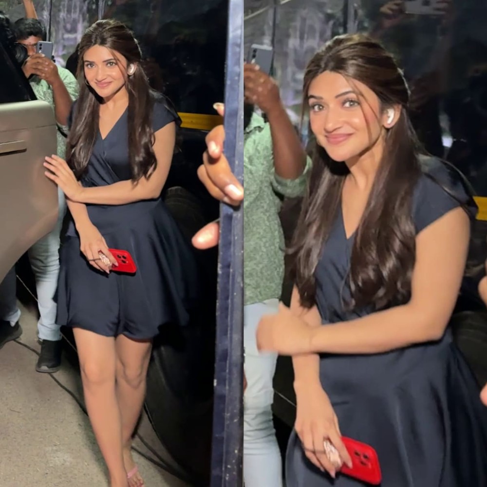 Viral Kissik girl Sreeleela wears budget-friendly mini dress, flaunting the perfect sum...