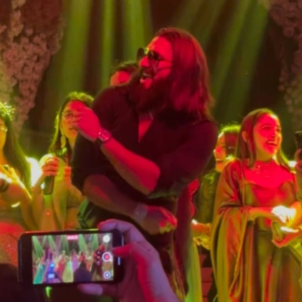 WATCH: Ranveer Singh dances his heart out to What Jhumka in never-seen-before avatar, exuding 'Khilji' vibes