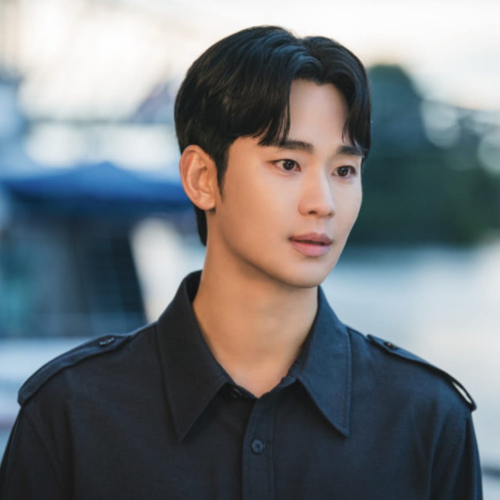 Kim Soo Hyun's comment about wanting to date 21-year-old at 41 surfaces amid Kim Sae Ro...