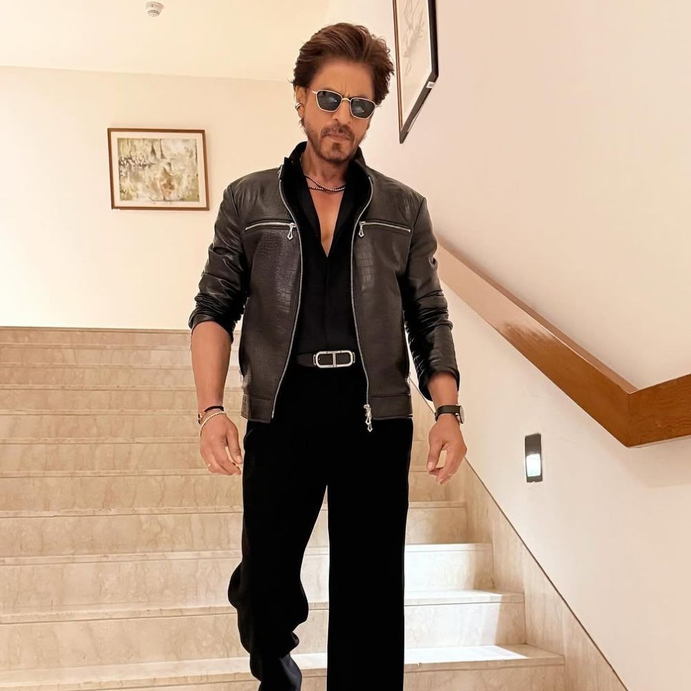 IPL 2025: Shah Rukh Khan’s ‘Mehmaan Nawazi’ in Pathaan style at opening ceremony makes fans say, ‘King is home’ IPL 2025: Shah Rukh Khan’s ‘Mehmaan Nawazi’ in Pathaan style at opening ceremony makes fans say, ‘King is home’