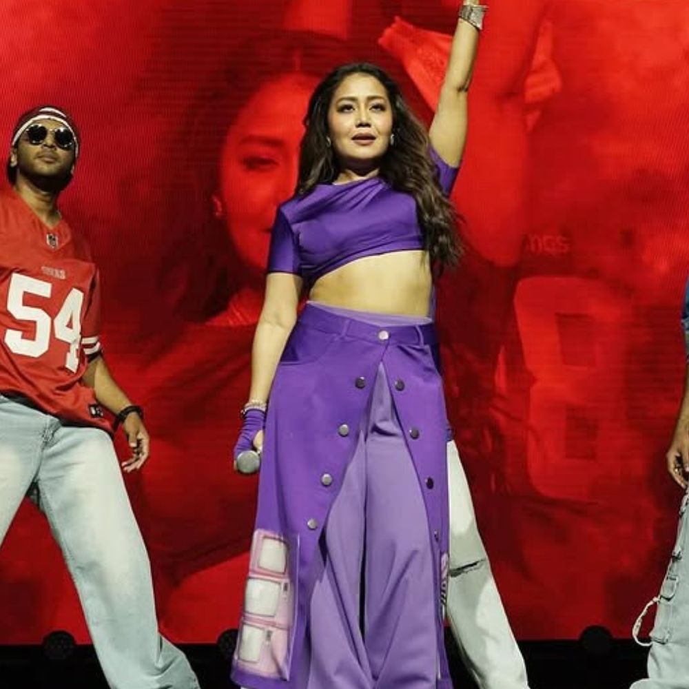 Neha Kakkar breaks down live on stage after arriving 3 hours late at Melbourne concert; fans react angrily: WATCH viral video