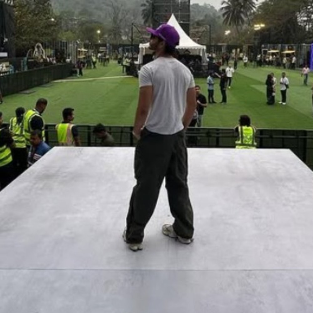 Meet actor born to Bollywood veterans, related to popular film star, worked with Janhvi Kapoor, Katrina Kaif and also featured in international series