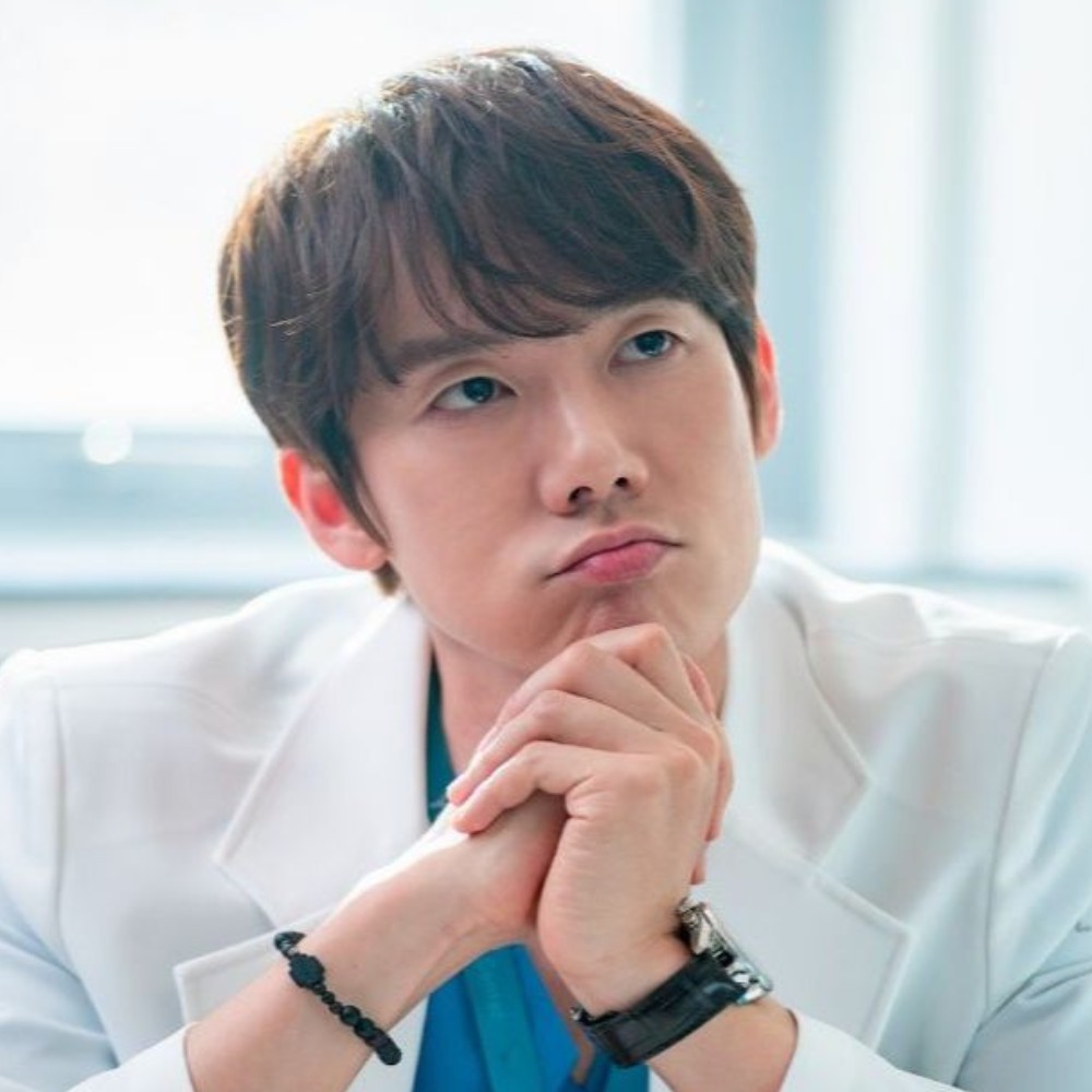 Resident Playbook: Yoo Yeon Seok to make cameo as Ahn Jeong Won in episode 5 of Go Yoon Jung’s Hospital Playlist spin-off 