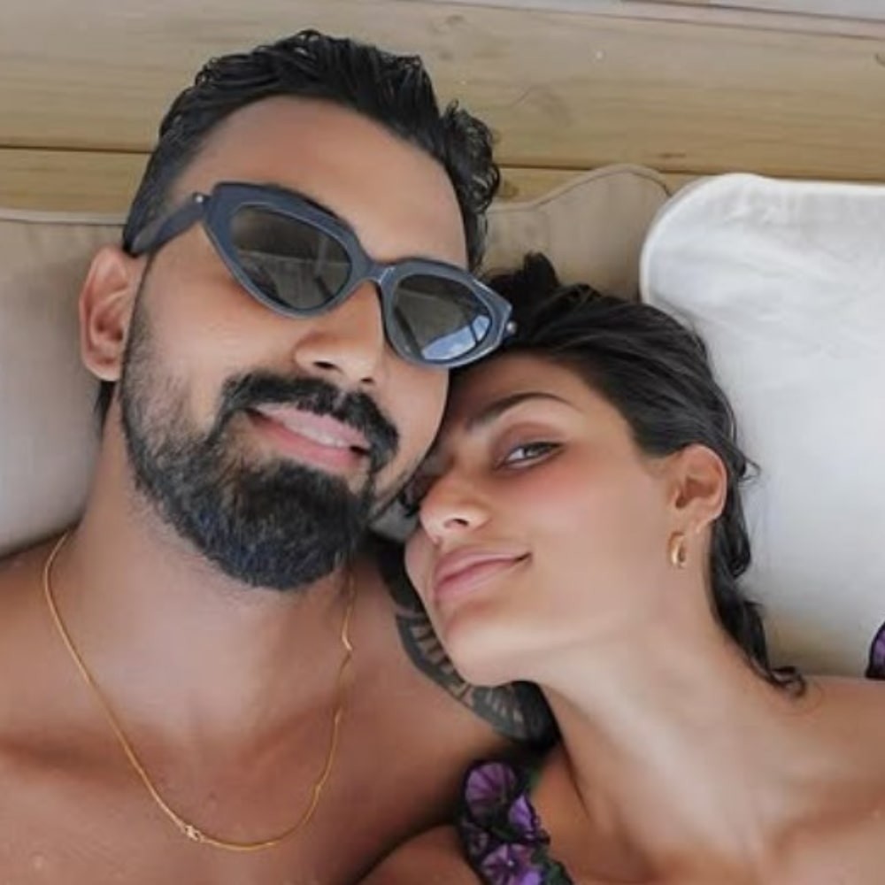 New mom Athiya Shetty’s heart is on fire as husband KL Rahul helps Delhi Capitals take over RCB in IPL 2025