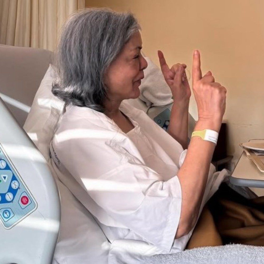 Zeenat Aman aka Aunty Z pens special note post hospitalization; promises more doses of 'cinematic crumbs' and 'personal history'
