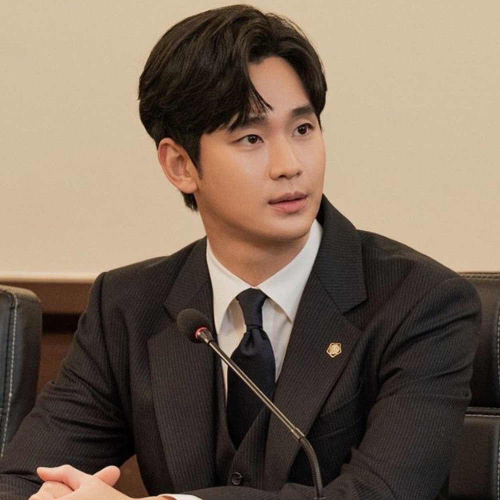 Linguistic report reveals if Kim Soo Hyun wrote 'want to hold you' message to Kim Sae Ron in 2016: 'High probability...'