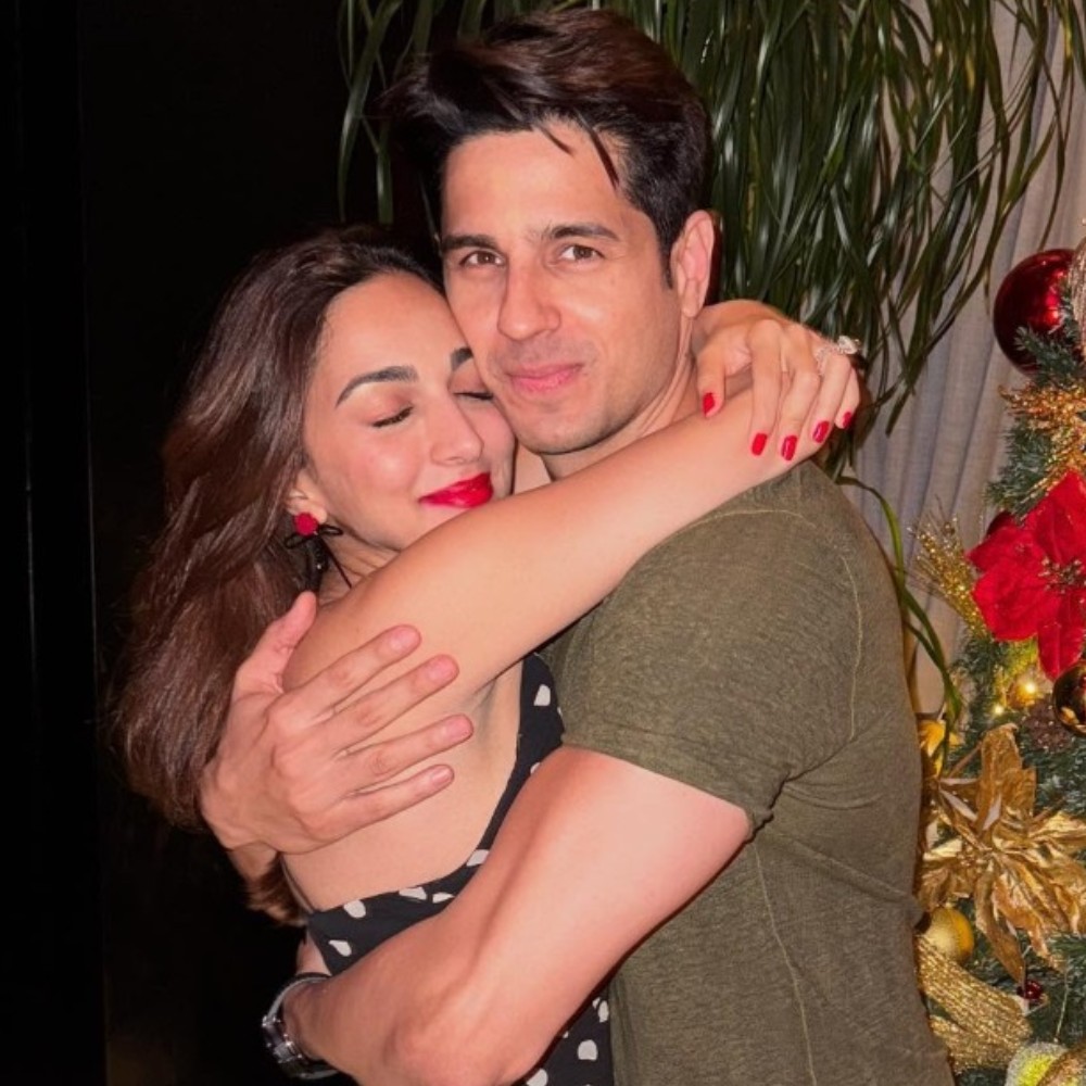 Sidharth Malhotra proves chivalry isn't dead as he gets papped with pregnant wife Kiara Advani outside hospital: WATCH