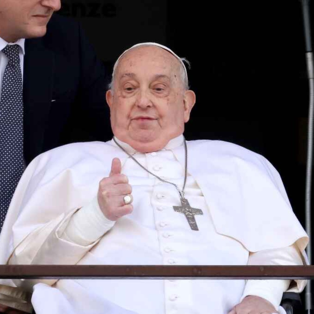 Pope Francis Death: Learn About Pontiff's Deteriorating Health, Including Lung Cancer, Pneumonia, And More Complications Leading Up to Demise