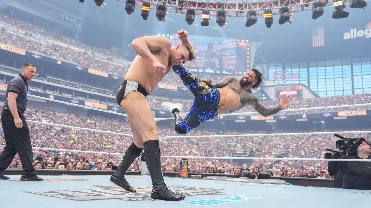Jey Uso, Gunther: courtesy of Getty Images
