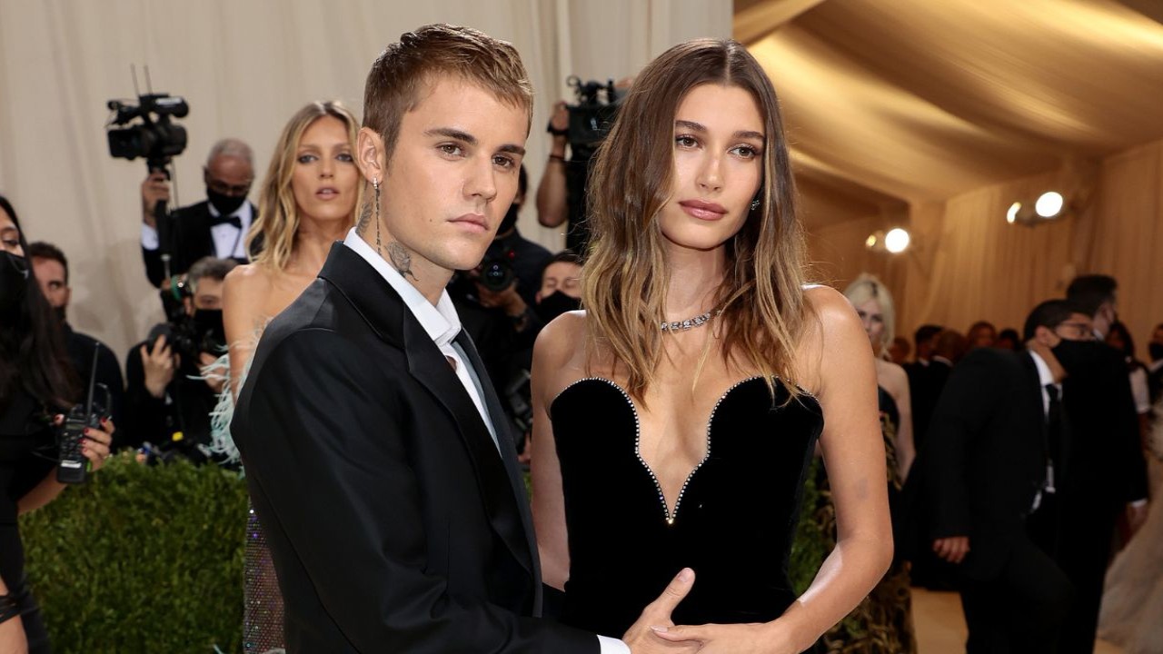 What Does Justin Bieber Think of Divorce Rumors With Wife Hailey? Singer Reacts With Sa...