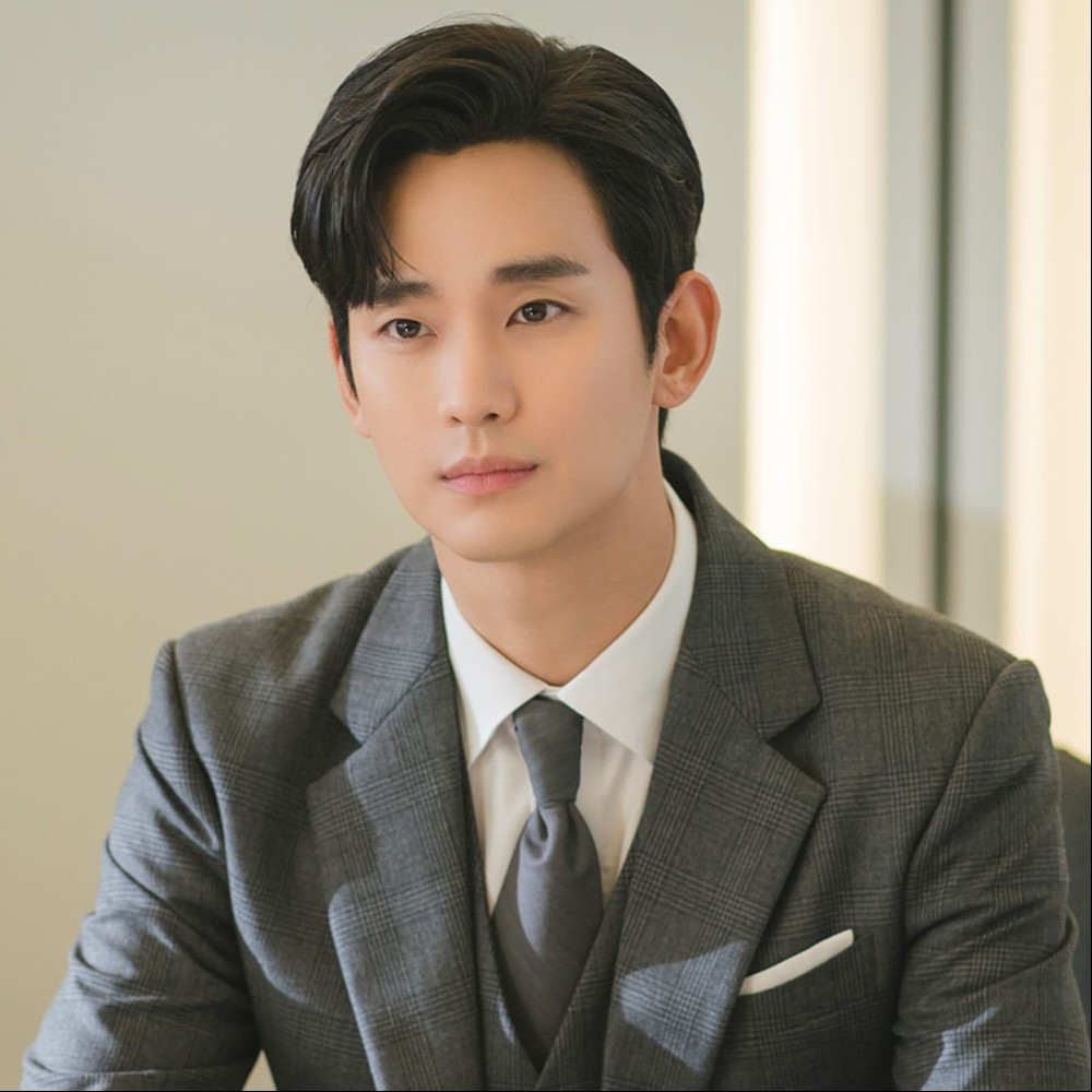 Kim Soo Hyun plans to SUE malicious rumormongers and defamers amid Kim Sae Ron dating scandal