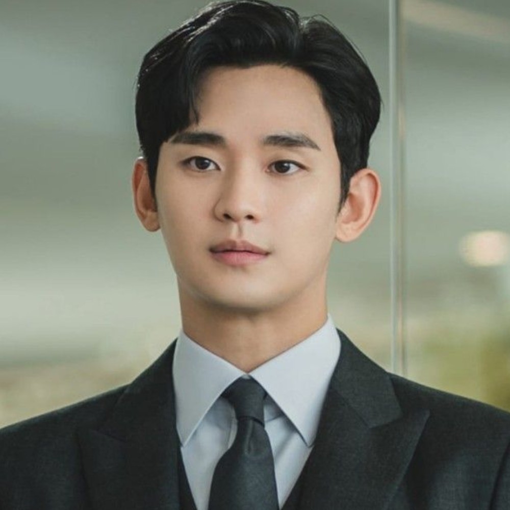 Kim Soo Hyun hires author identification experts to review authenticity of 'sleep next to you' text to minor Kim Sae Ron