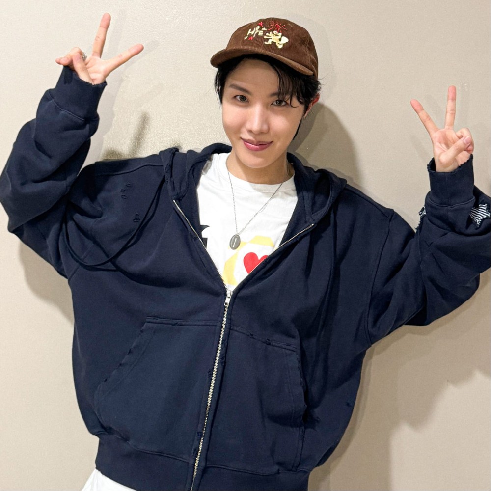 J-Hope's solo tour: Japanese fans try to kiss and inappropriately touch BTS member during HOPE ON THE STAGE concert