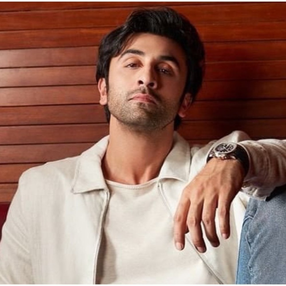 Bollywood Newswrap, April 22: Love & War release date reportedly pushed; Kriti Sanon frontrunner for Don 3 with Ranveer Singh and more