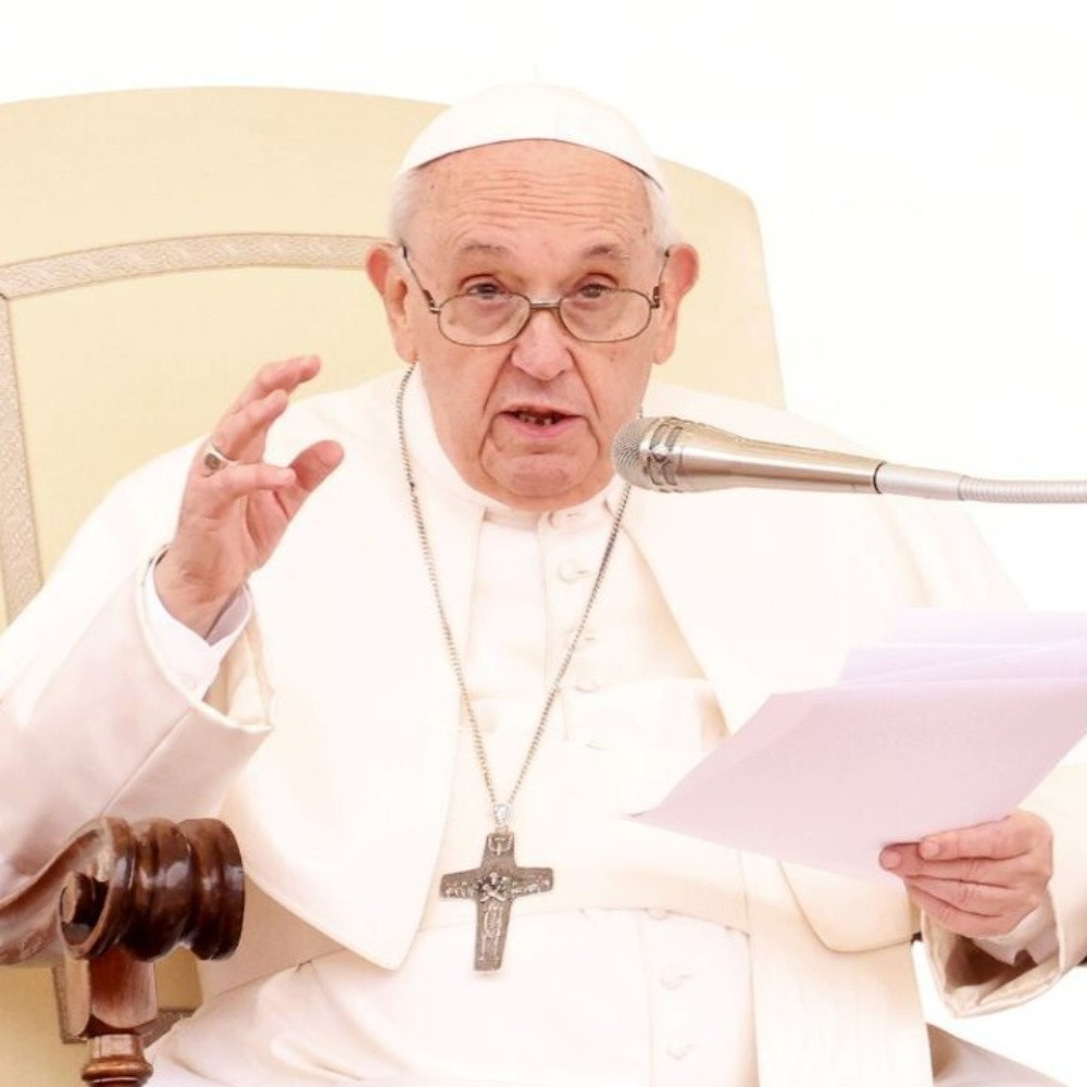 Pope Francis Death: King Charles and Queen Camilla Pay Touching Tribute to Late Pontiff: ‘His Belief That Care…’
