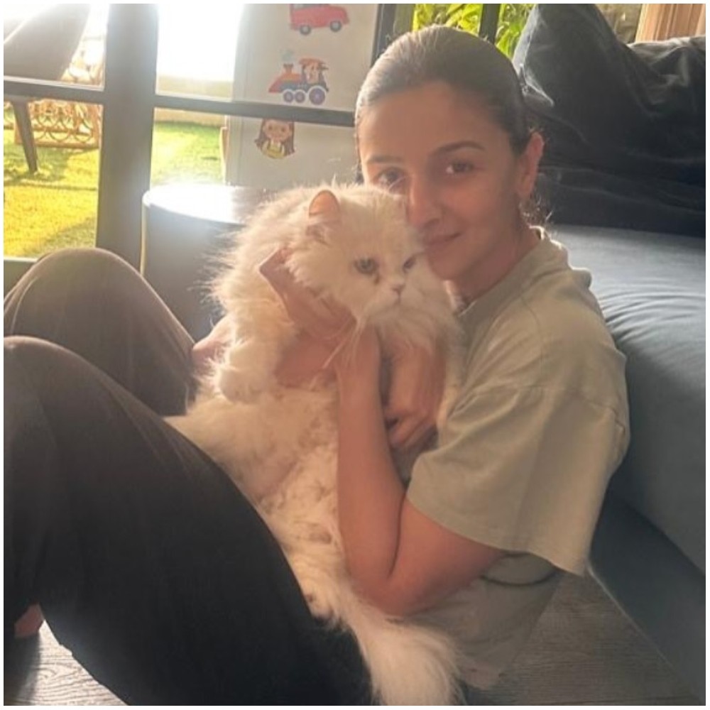 Alia Bhatt’s ‘princess’ Raha Kapoor captures her with ‘prince’ Edward; fans call little one ‘best photographer’