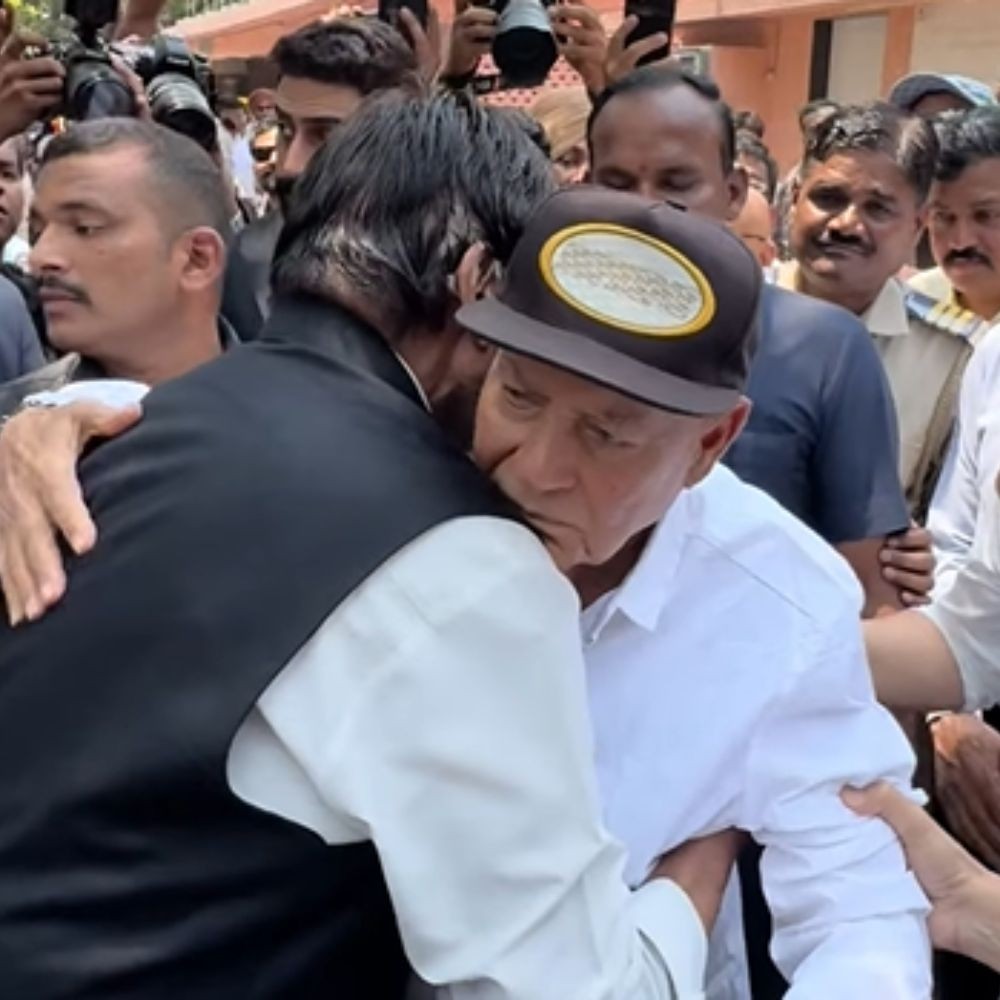Amitabh Bachchan and Salim Khan’s heartfelt hug at Manoj Kumar’s funeral makes netizens emotional: Watch